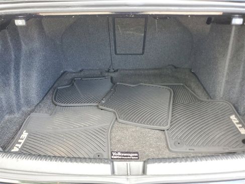 Used 2018 Volkswagen Jetta Sport image 8