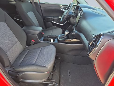 Used 2023 Kia Soul S FWD image 31