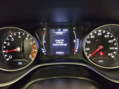Used 2018 Jeep Compass Sport FWD image 23