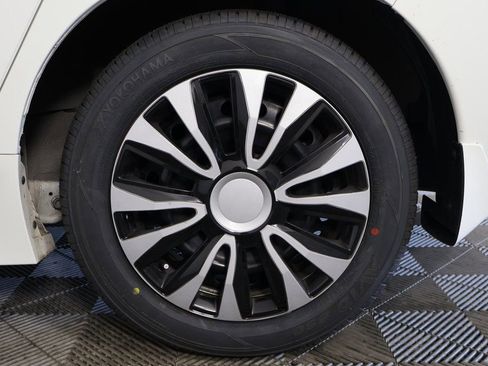 Used 2018 Nissan Leaf S w/ S Charge Package image 16