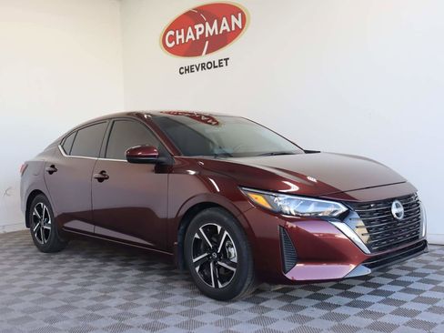 Used 2025 Nissan Sentra SV image 1