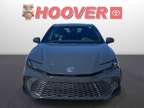 Used 2025 Toyota Camry SE w/ Multimedia Upgrade Package image 7