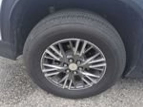 Used 2026 Chevrolet Traverse LT w/ Driver Confidence Package FWD image 16
