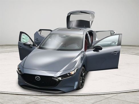New 2026 MAZDA MAZDA3 Carbon image 34
