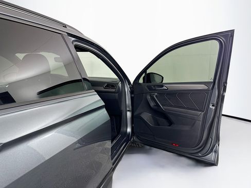 Used 2023 Volkswagen Tiguan SE R-Line AWD/4WD image 31