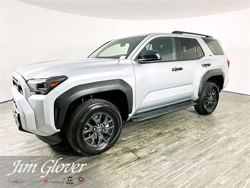 Used 2025 Toyota 4Runner SR5 image 4