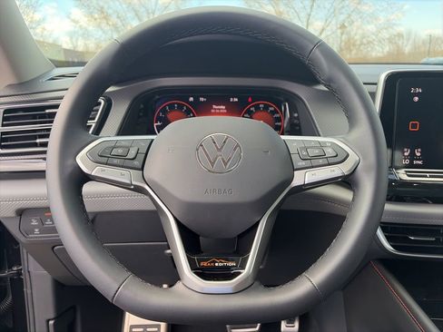 New 2026 Volkswagen Atlas Peak Edition AWD/4WD image 14