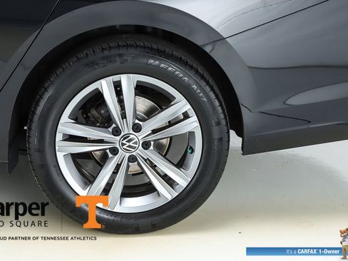 Used 2023 Volkswagen Jetta SE image 6