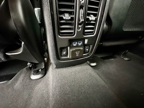 Used 2023 Dodge Durango R/T image 34