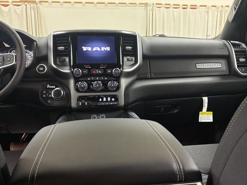 New 2026 RAM 1500 4x4 Crew Cab image 22