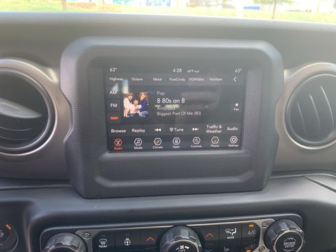 Used 2020 Jeep Gladiator Sport w/ Quick Order Package 23S AWD/4WD image 23