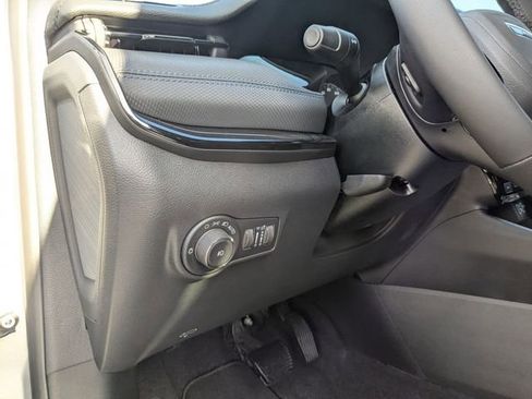 New 2026 Jeep Compass Latitude image 16