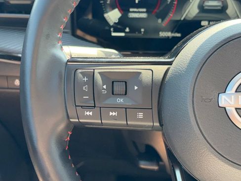 Used 2025 Nissan Kicks SR w/ SR Premium Package AWD/4WD image 12