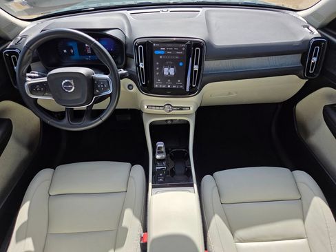 Used 2026 Volvo XC40 B5 Plus w/ Protection Package Premier AWD/4WD image 9