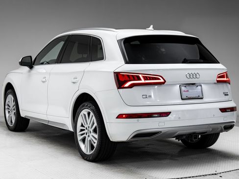 Used 2018 Audi Q5 Prestige w/ Prestige Package AWD/4WD image 3