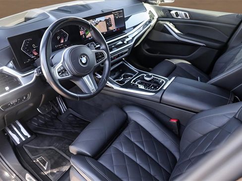 Used 2023 BMW X7 xDrive40i w/ Executive Package image 10