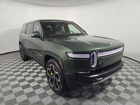Used 2022 Rivian R1S Launch Edition image 7