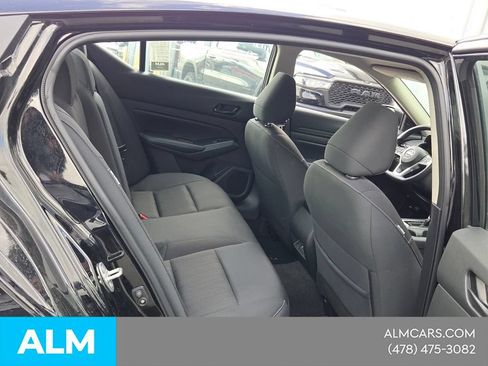 Used 2025 Nissan Altima 2.5 SV FWD image 13