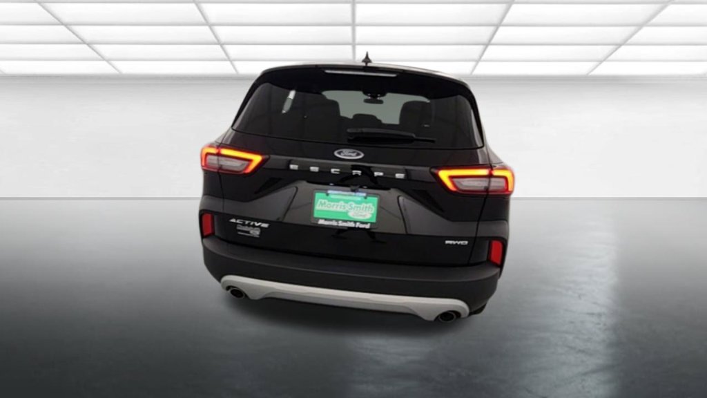 Used 2023 Ford Escape Active AWD/4WD image 3