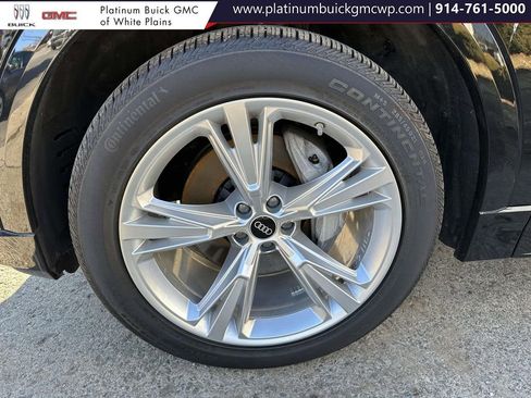 Used 2023 Audi Q8 Premium Plus image 11