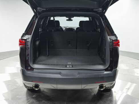 Used 2023 Chevrolet Traverse LT image 6