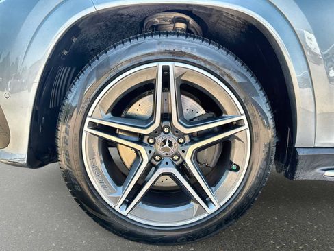 Used 2024 Mercedes-Benz GLS 450 4MATIC image 15