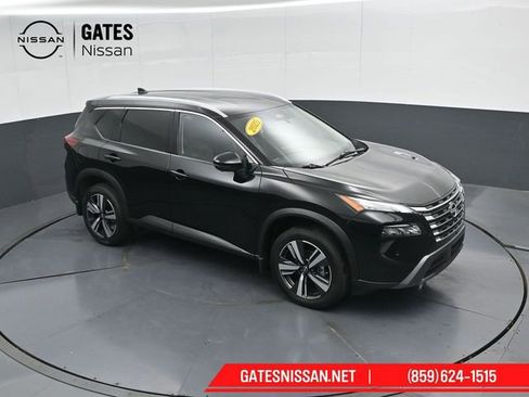 Used 2025 Nissan Rogue SL AWD/4WD image 50