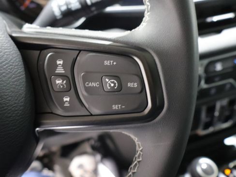 Used 2025 Jeep Wrangler Unlimited Sport AWD/4WD image 31