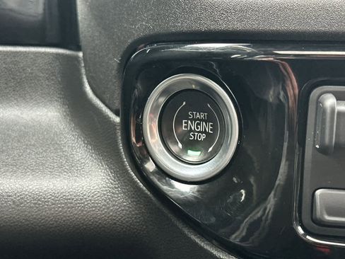 Used 2023 Chevrolet Silverado 1500 ZR2 w/ Technology Package image 22