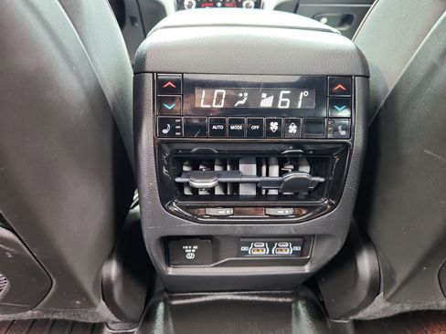 Used 2022 Jeep Grand Cherokee Summit w/ Adv Protech Group IV image 46