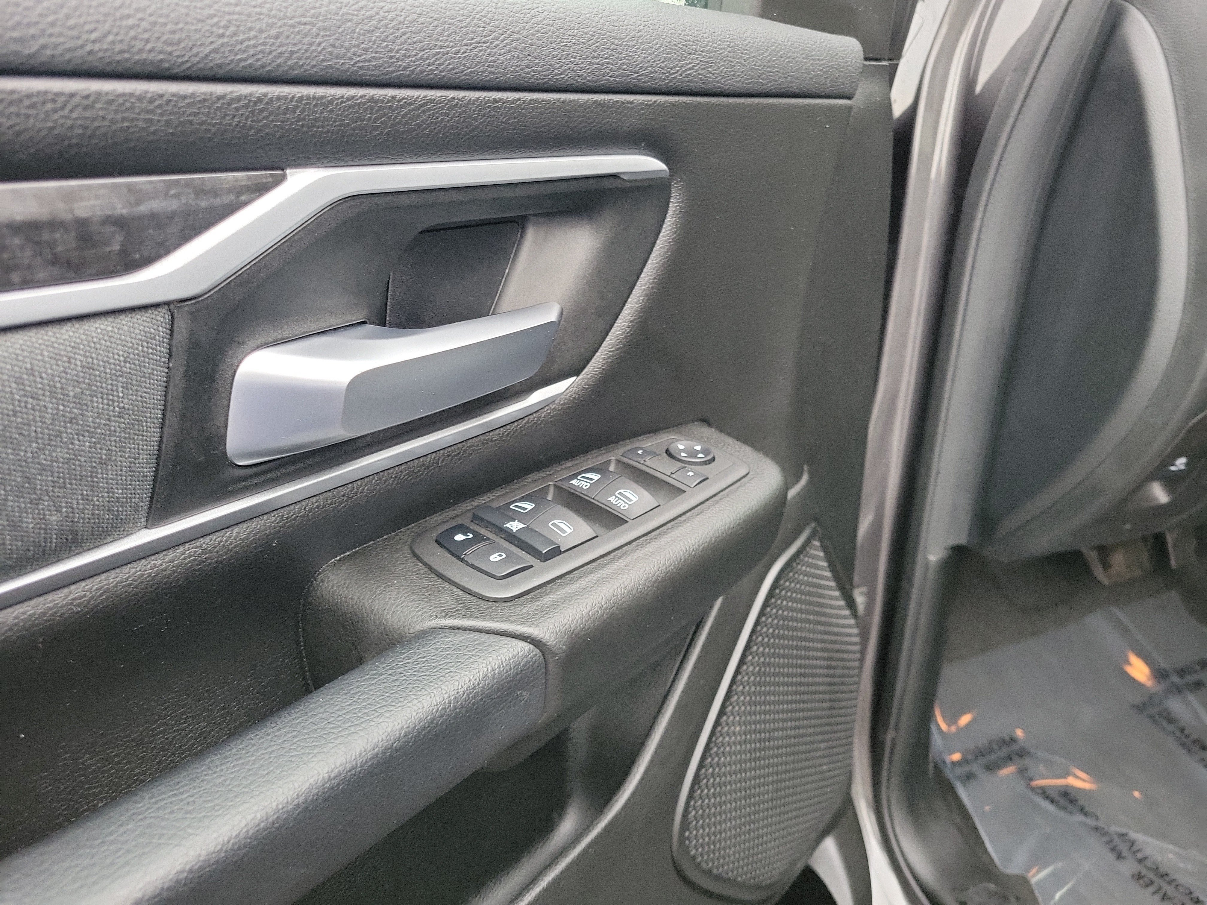 Used 2022 RAM 1500 Big Horn AWD/4WD image 18