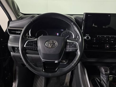 Used 2021 Toyota Highlander Limited AWD/4WD image 10