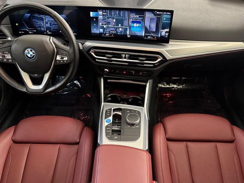 Used 2023 BMW i4 eDrive35 RWD image 16