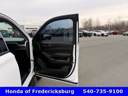 Used 2018 Chevrolet Suburban LT w/ Luxury Package image 19