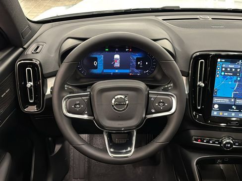 Used 2026 Volvo XC40 B4 Plus w/ Climate Package image 12