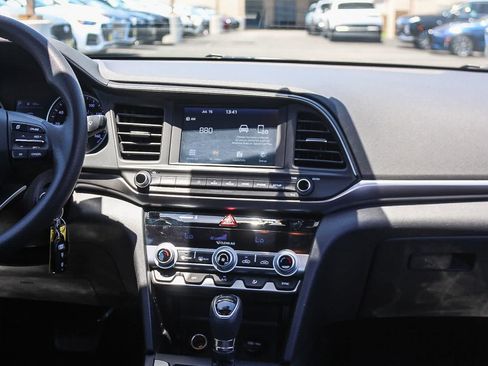 Used 2020 Hyundai Elantra SEL w/ Cargo Package (C1) FWD image 17