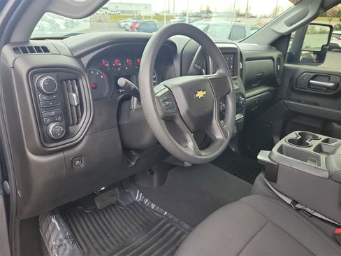 Used 2020 Chevrolet Silverado 2500 Custom w/ Custom Value Package image 17