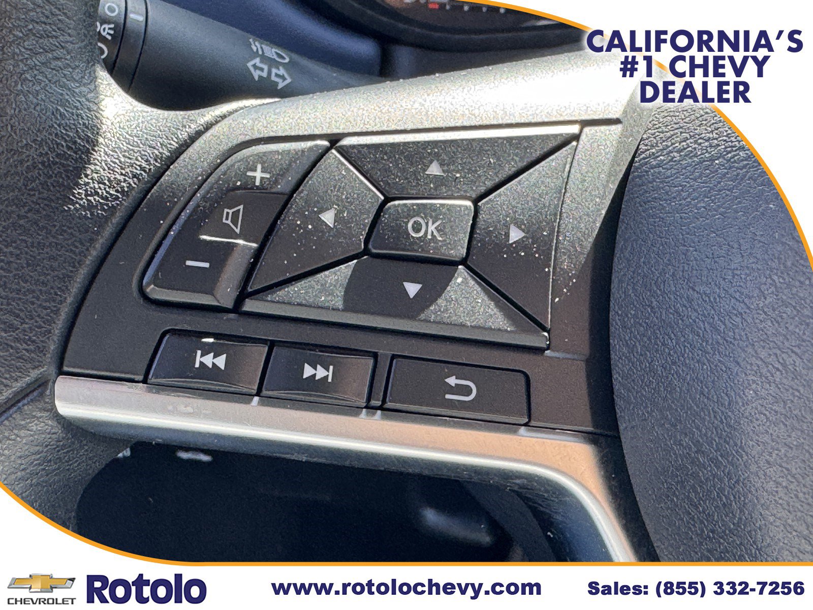 Used 2024 Nissan Versa SV FWD image 24