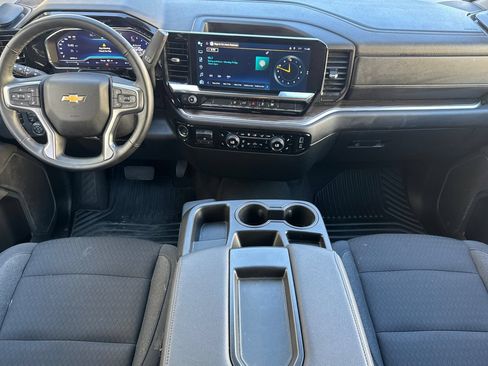 Used 2025 Chevrolet Silverado 2500 LT w/ Convenience Package AWD/4WD image 15