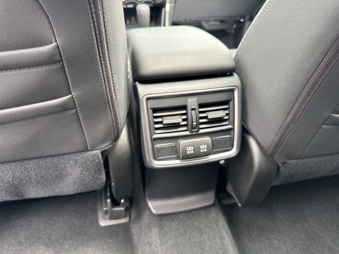 Used 2019 Subaru Forester Premium AWD/4WD image 26