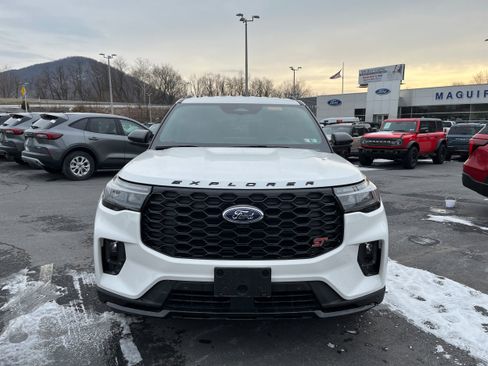 New 2026 Ford Explorer ST image 2