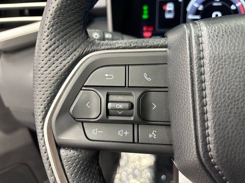 Used 2025 Toyota Tundra Platinum AWD/4WD image 15