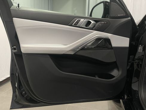 Certified 2024 BMW X6 xDrive40i w/ Premium Package image 12