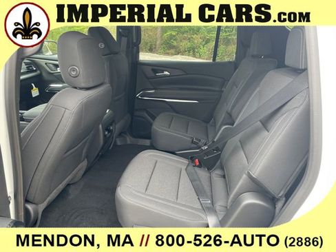 New 2026 Chevrolet Traverse LT w/ LPO, Floor Liner Package AWD/4WD image 16