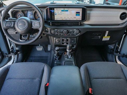 New 2025 Jeep Gladiator Sport image 35