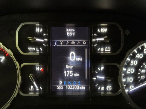 Used 2019 Toyota Tundra SR5 w/ SR5 Upgrade Package image 21