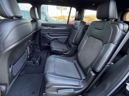 New 2025 Jeep Grand Cherokee L Altitude AWD/4WD image 21