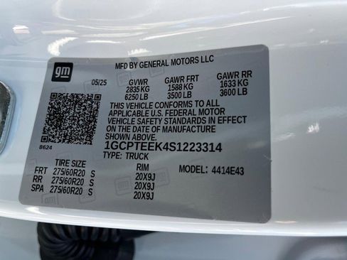 New 2025 Chevrolet Colorado Trail Boss w/ Midnight Edition image 17