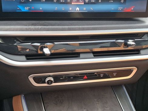 Certified 2024 BMW X5 xDrive40i w/ M Sport Package AWD/4WD image 17