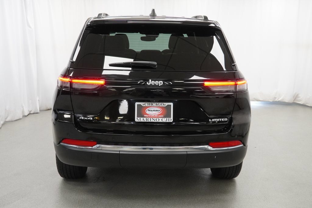 Used 2024 Jeep Grand Cherokee Limited AWD/4WD image 20